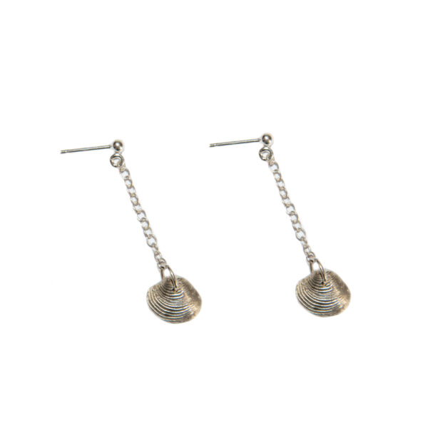 Ocean treasure II silver earrings (clam)